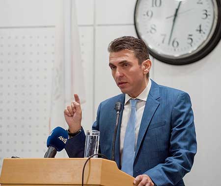 Dr. Athanasios Petrou